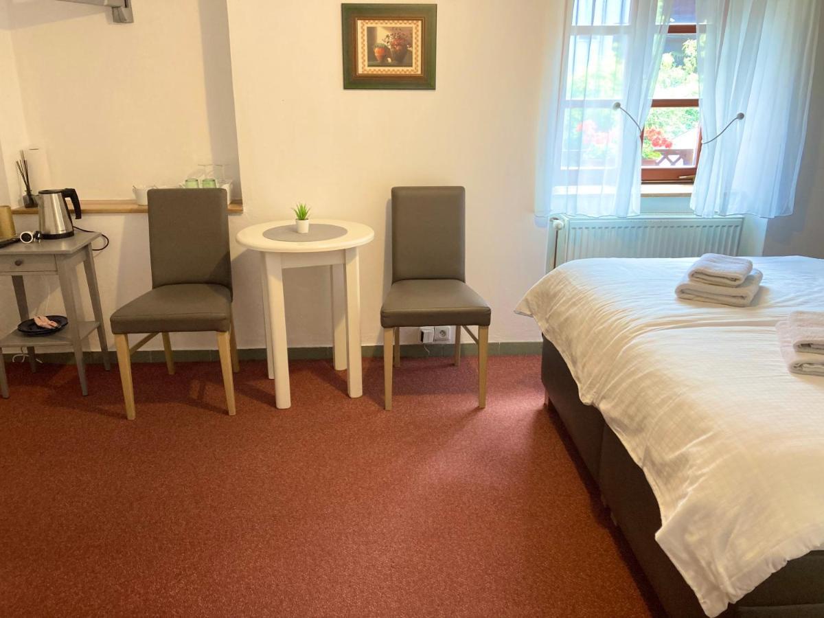 Guesthouse Mikulas Mikulov - Free Parking In The City Center Kültér fotó