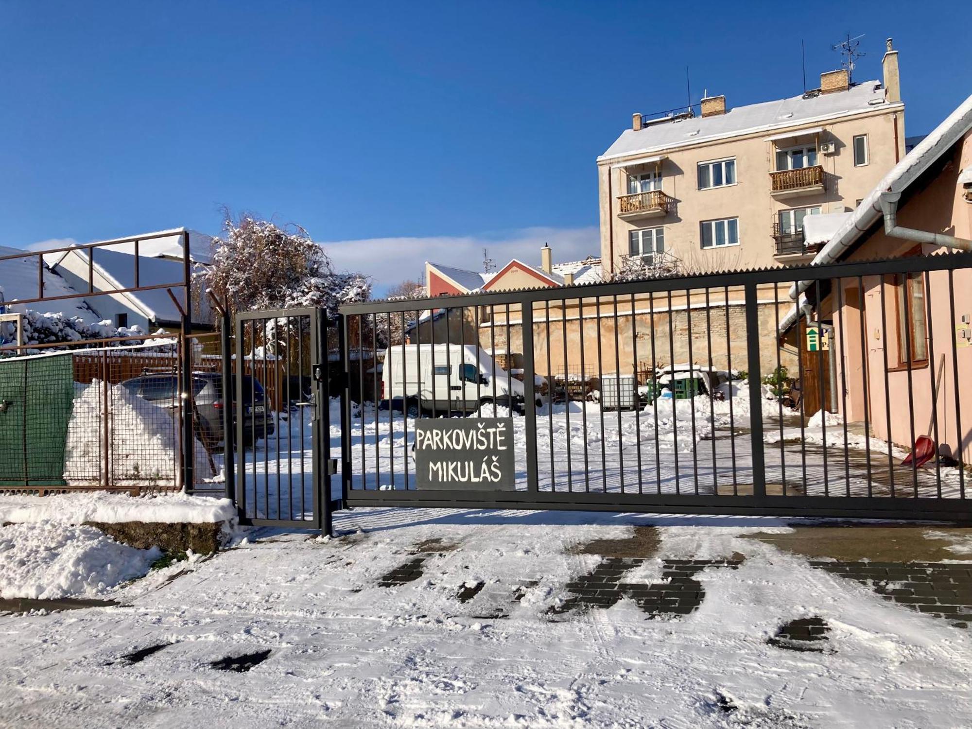 Guesthouse Mikulas Mikulov - Free Parking In The City Center Kültér fotó