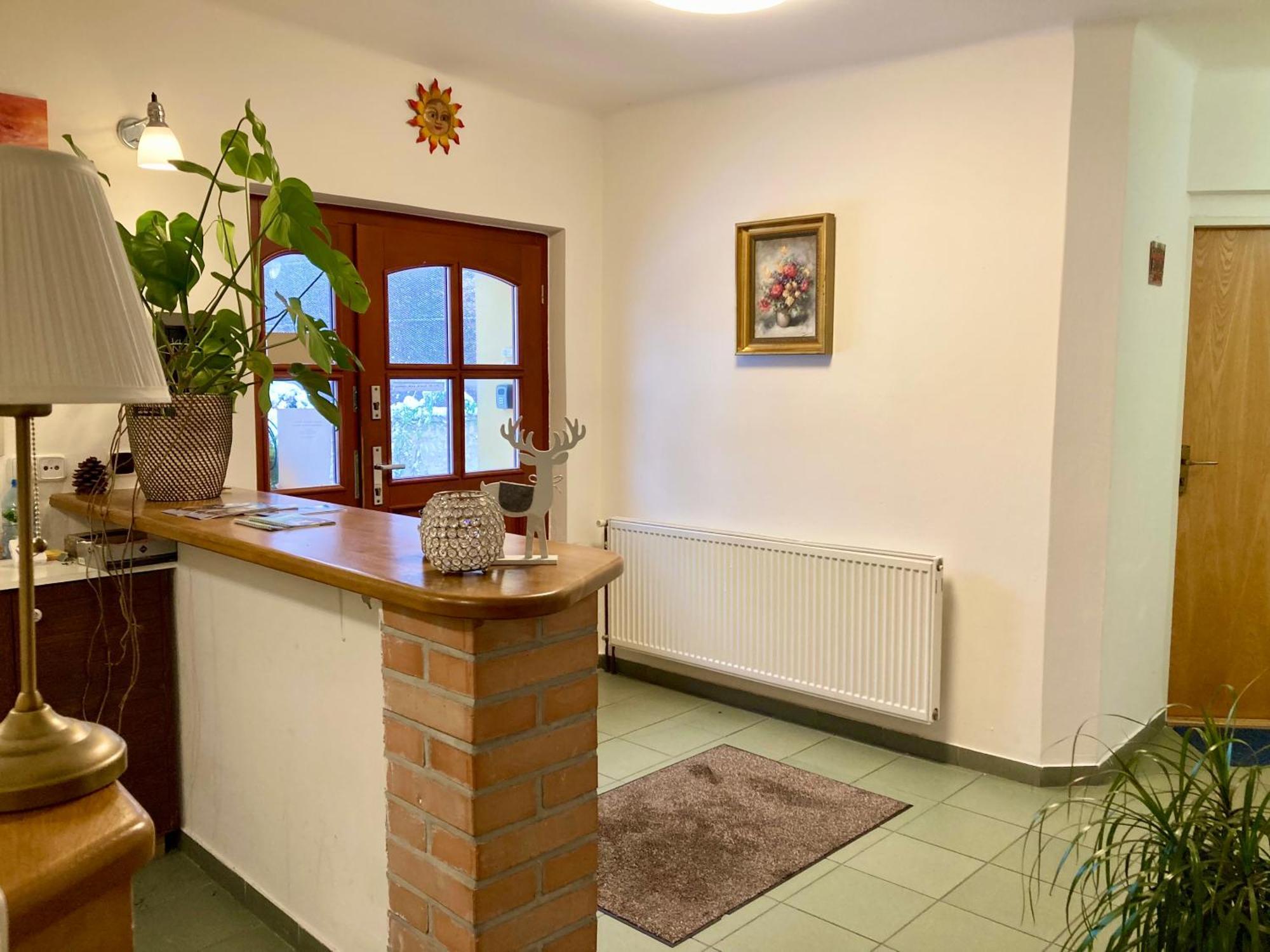 Guesthouse Mikulas Mikulov - Free Parking In The City Center Kültér fotó