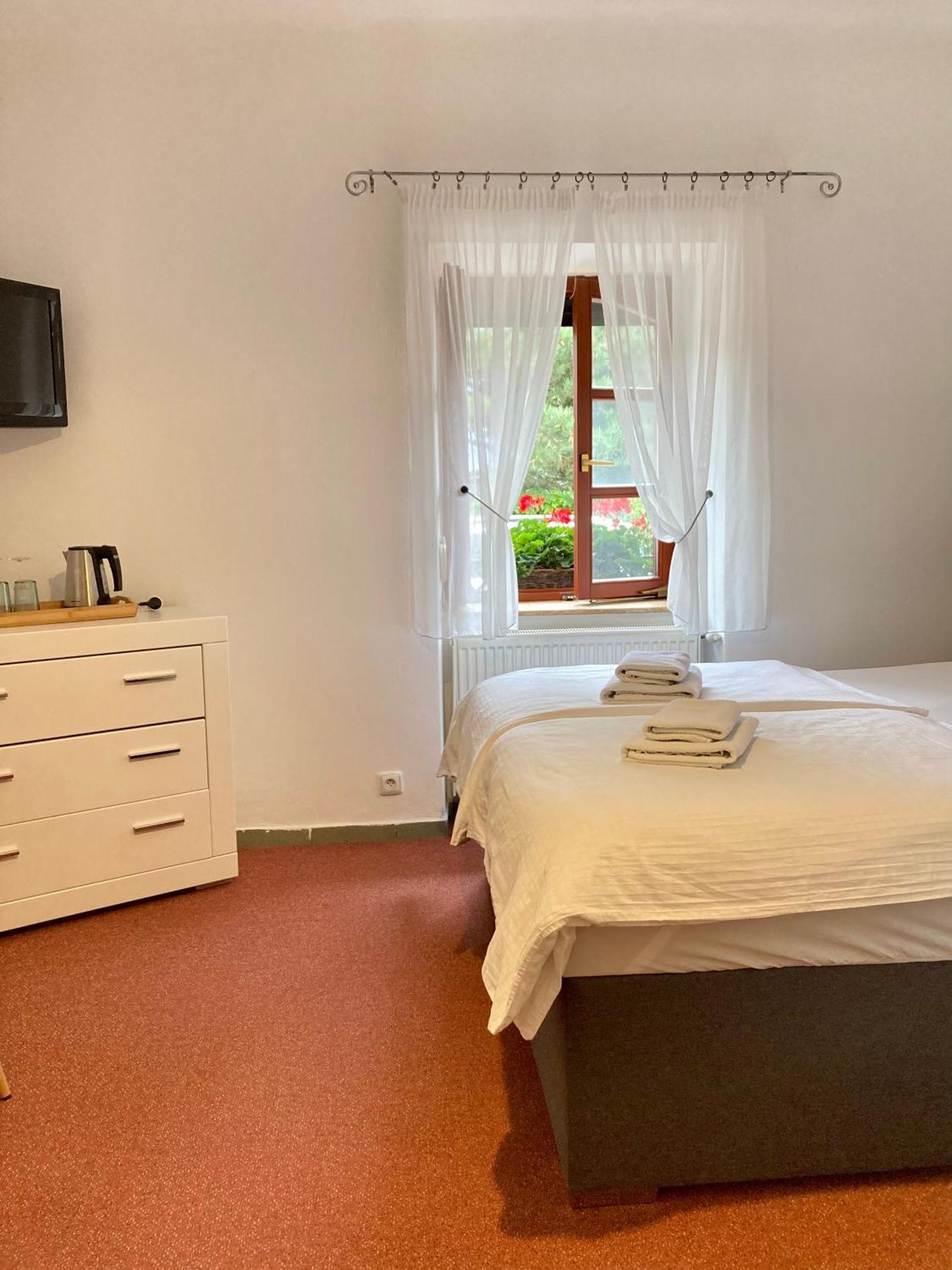 Guesthouse Mikulas Mikulov - Free Parking In The City Center Kültér fotó