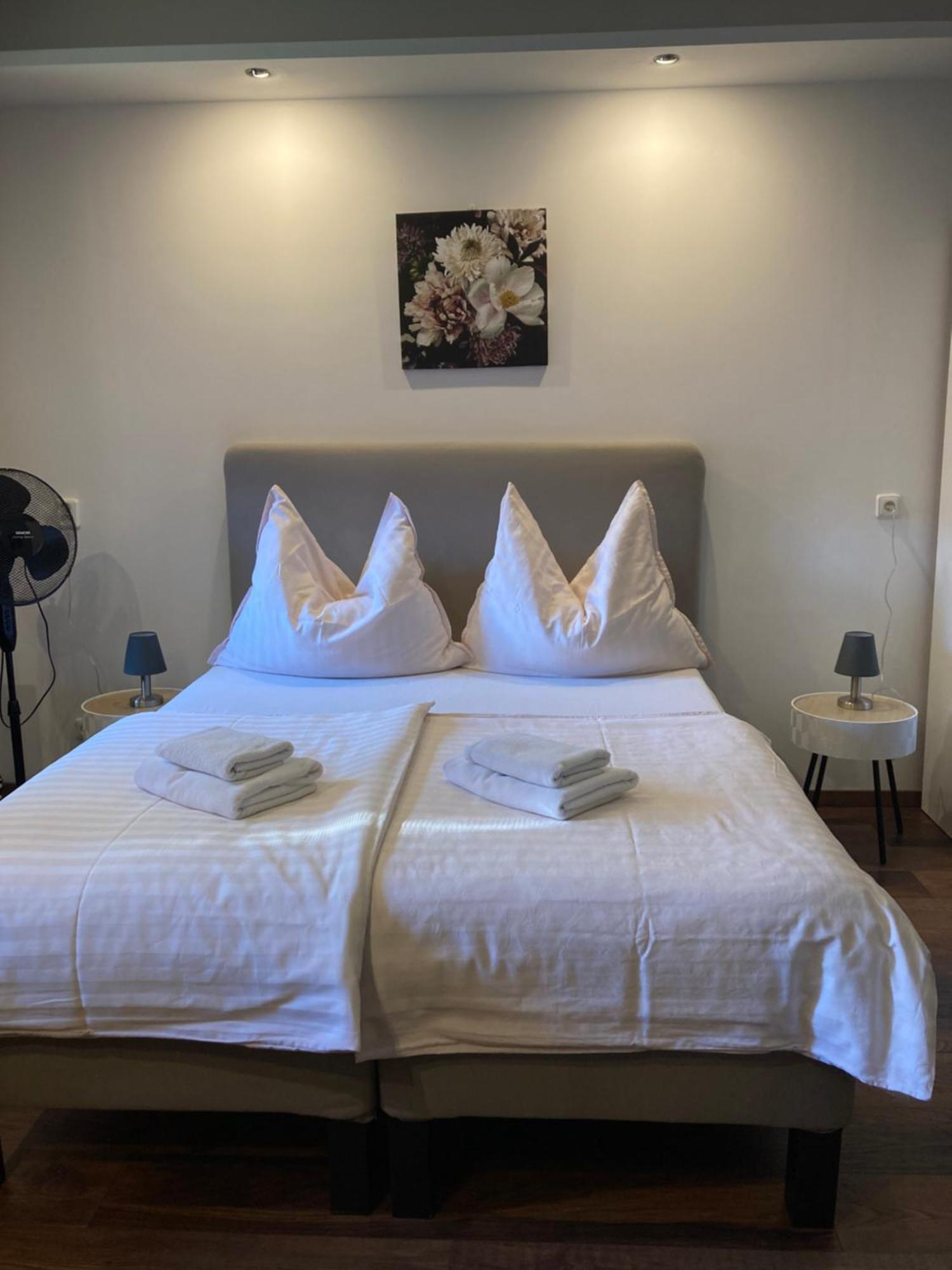 Guesthouse Mikulas Mikulov - Free Parking In The City Center Kültér fotó