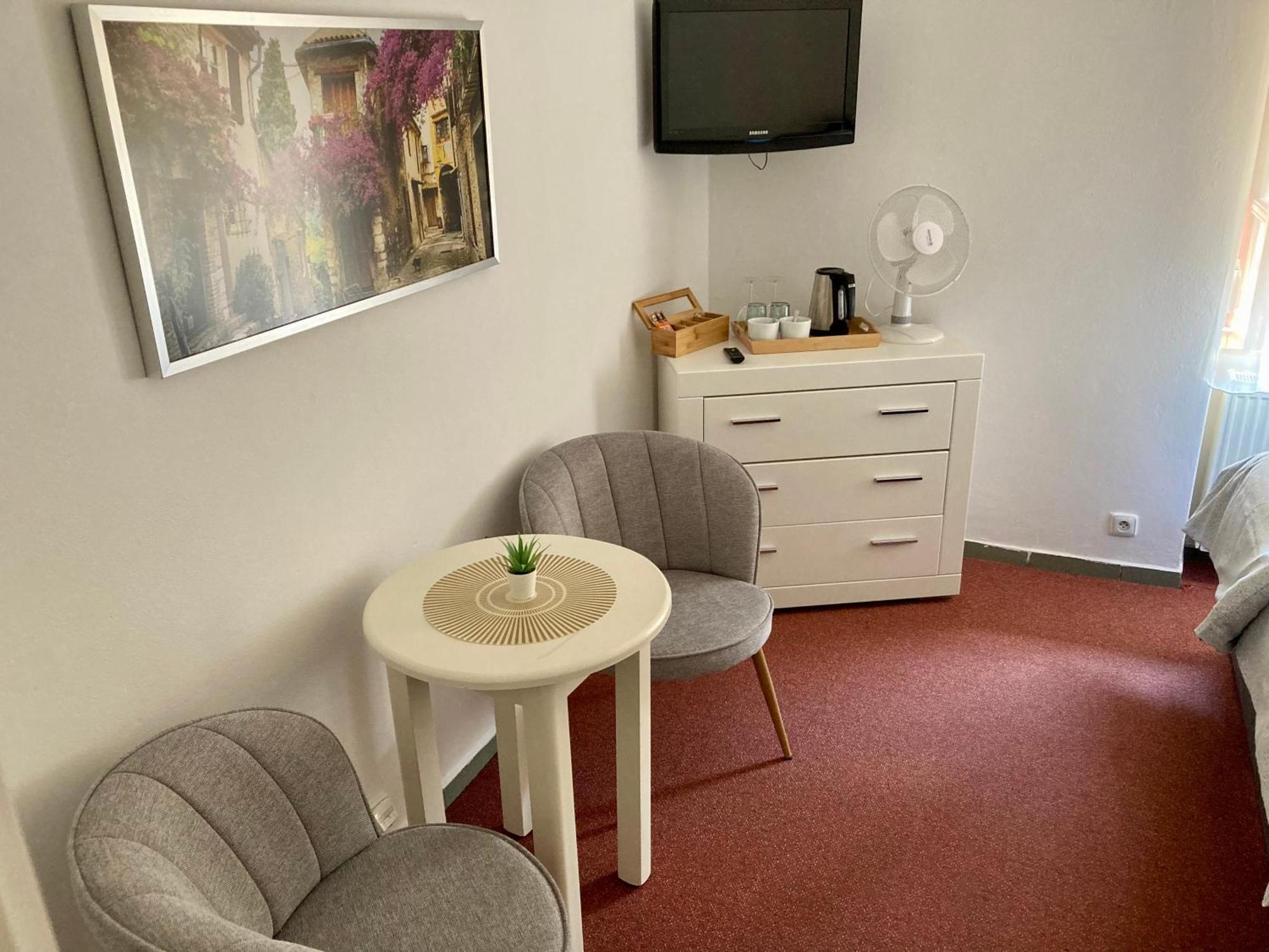 Guesthouse Mikulas Mikulov - Free Parking In The City Center Kültér fotó